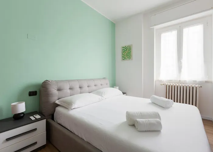 Corso Lodi Modern Apartment With Balcony